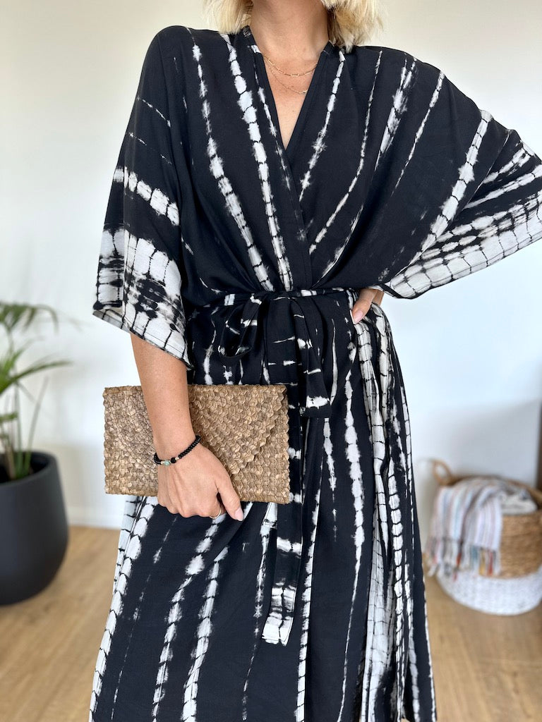 Kuta Kimono - Black and White