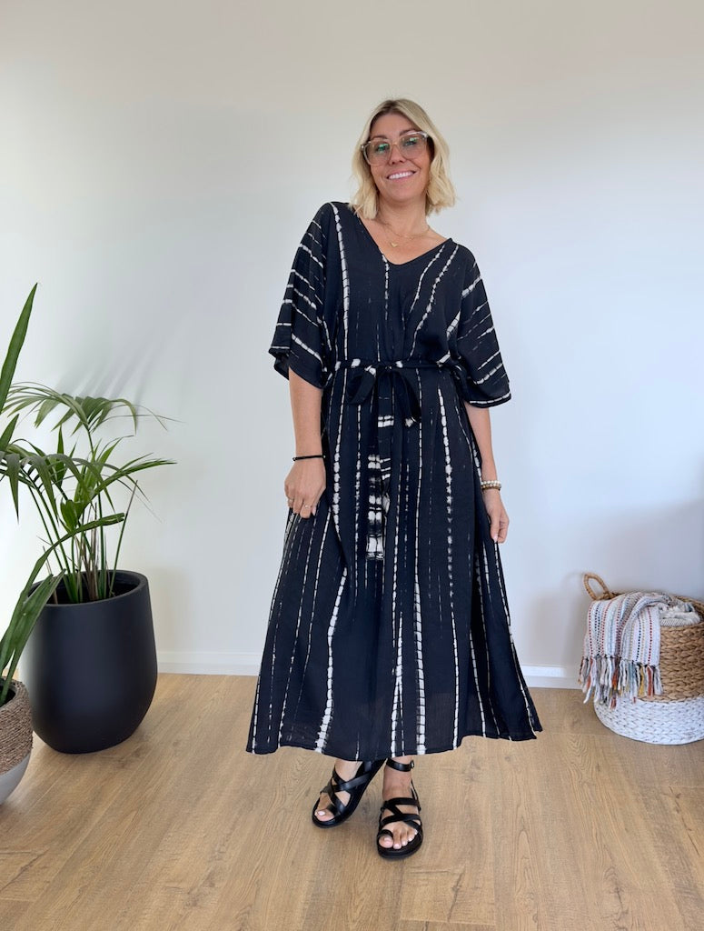 Kuta Kaftan - Black and White