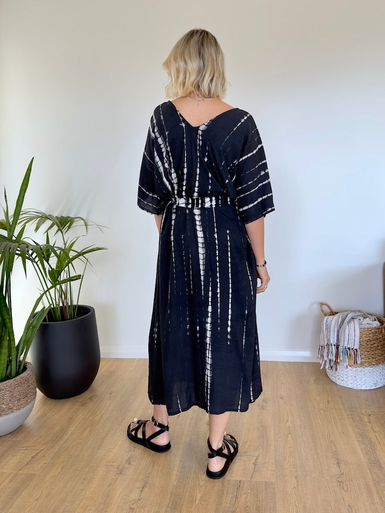 Kuta Kaftan - Black and White