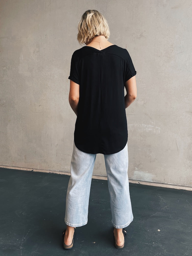 Essential Tee - Black