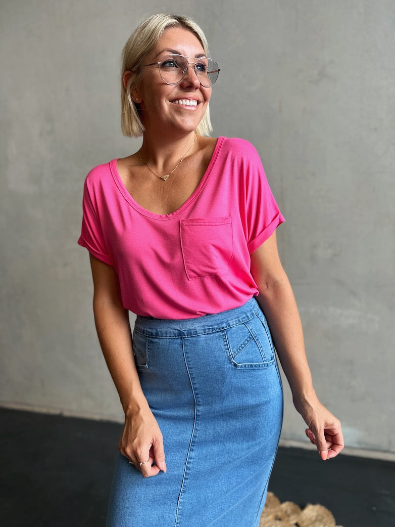 Essential Tee - Hot Pink