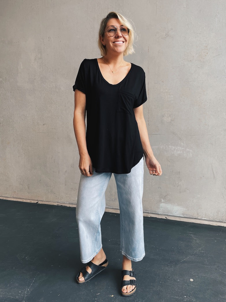 Essential Tee - Black