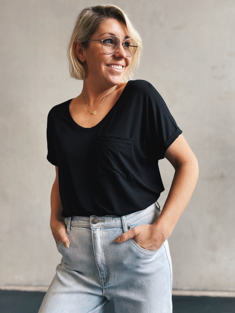 Essential Tee - Black