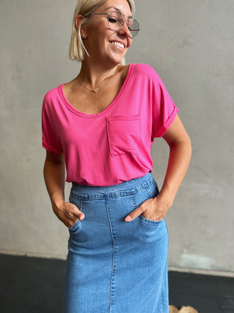 Essential Tee - Hot Pink