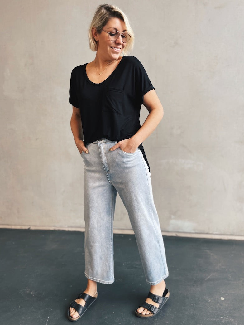 Essential Tee - Black