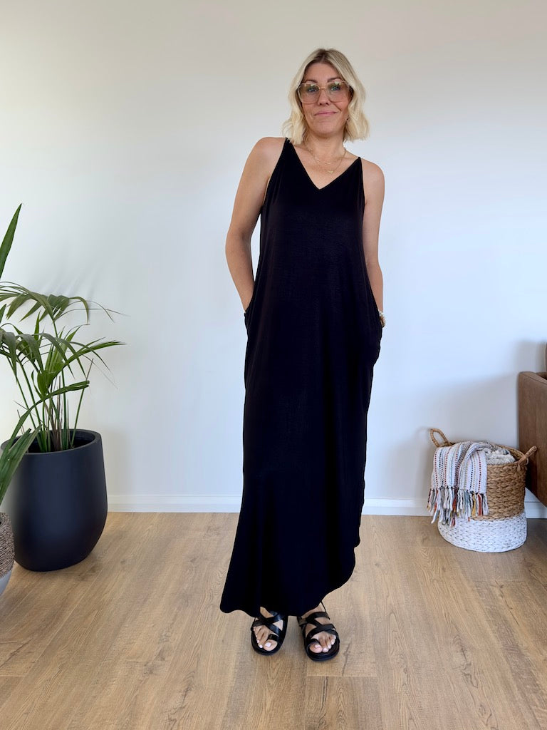 Sunday Morning Maxi Dress - Black