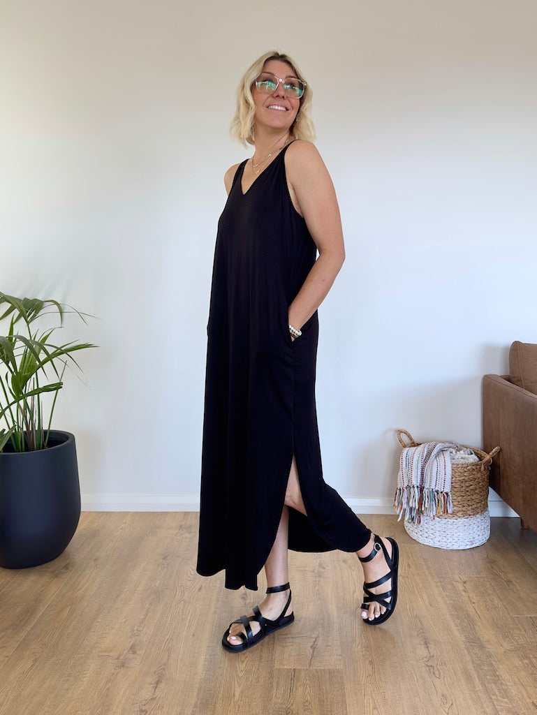 Sunday Morning Maxi Dress - Black