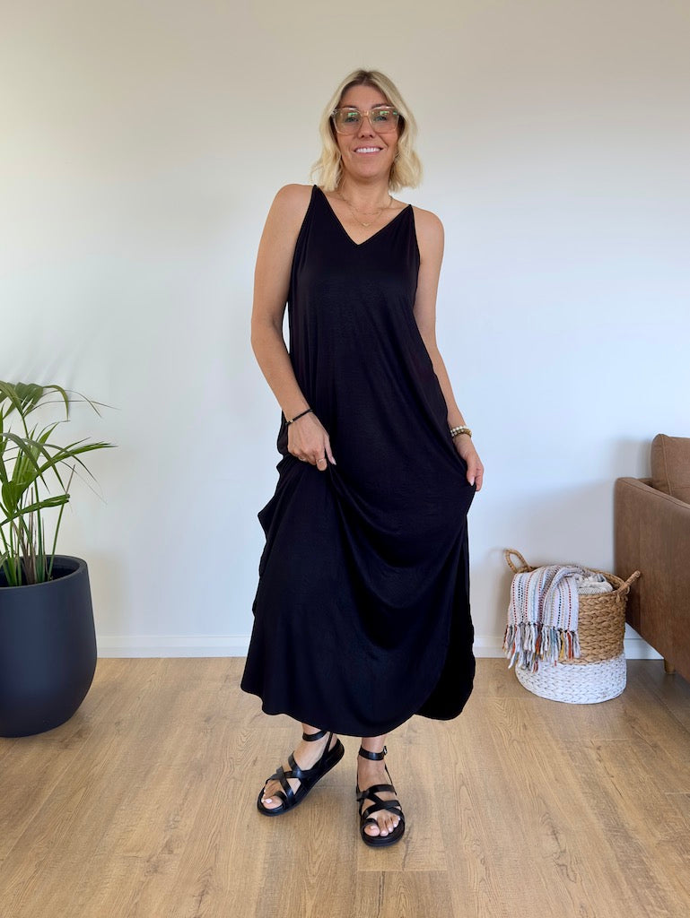 Sunday Morning Maxi Dress - Black