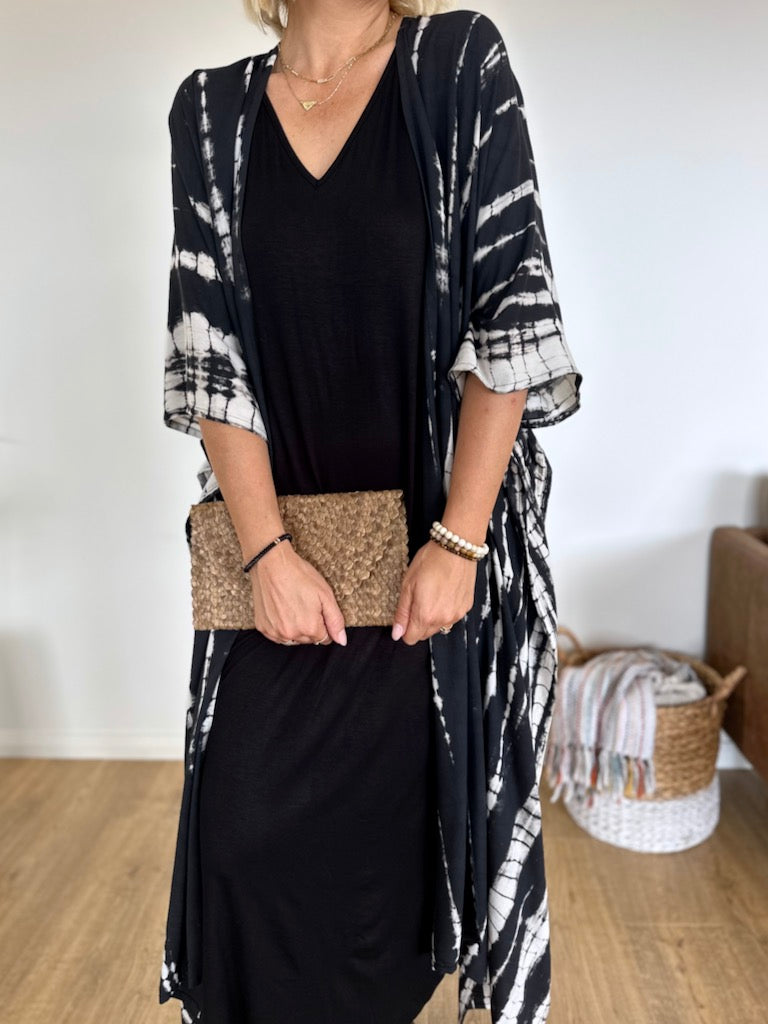 Kuta Kimono - Black and White