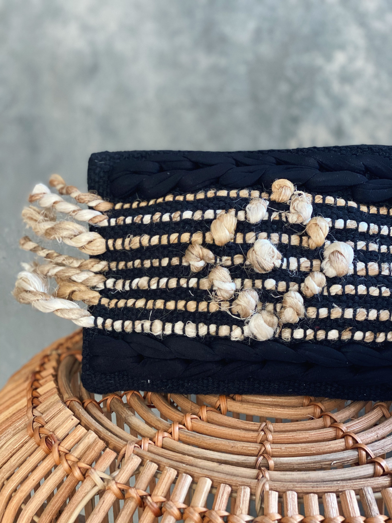 Neysa woven clutch